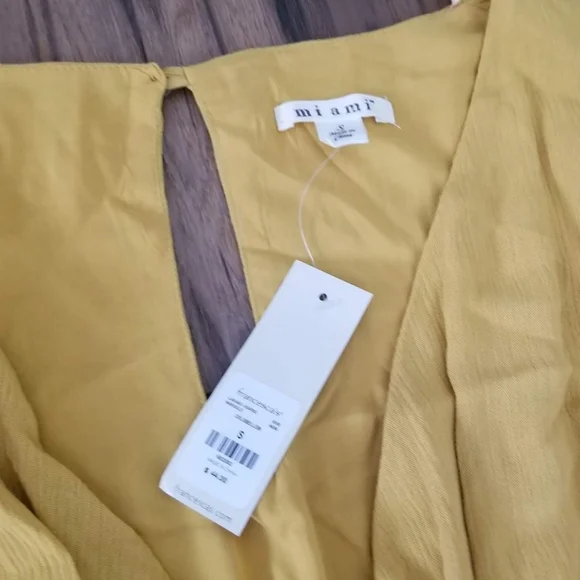 Francesca's NWT Romper - Picture 3 of 4